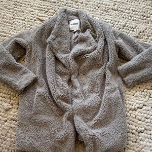 BB Dakota Cozy Gray Faux Fur Jacket size small